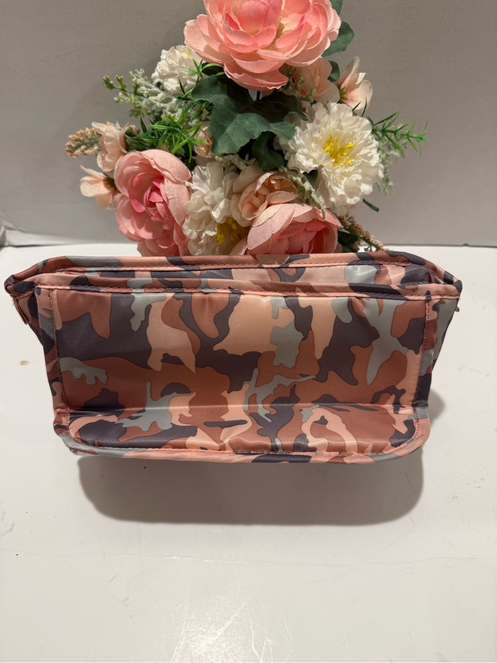 lug Pink Camo Trolley Toiletry & Accessory Parasail Organizer Bag - Picture 3 of 16